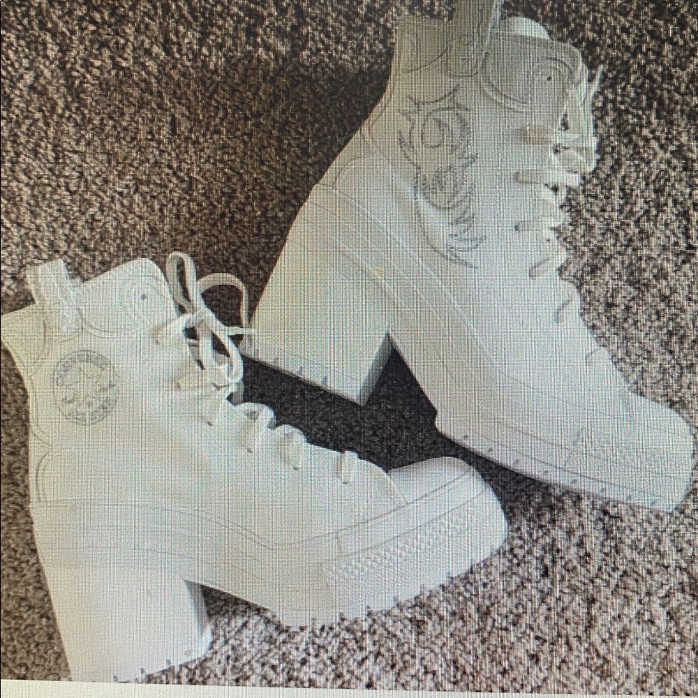 Converse Chuck Taylor 70DeLuxe Hi Western Platform White High-TopSneakers NIB9.5 - Picture 3 of 17